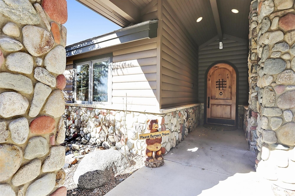 Evergreen Lodge
