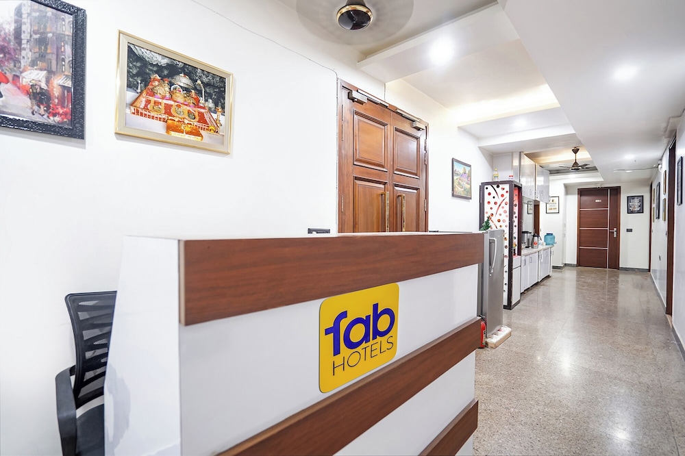 Fabhotel Golden Eye Inn