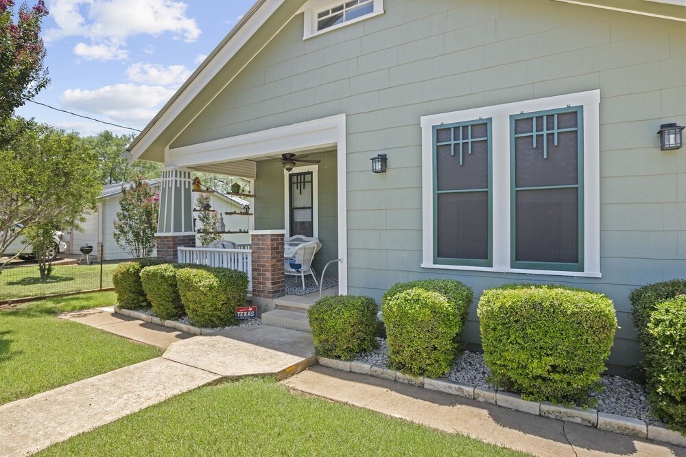1929 Craftsman Charmer 2 Bedroom Home