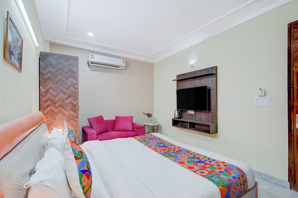 Fabhotel Rush Residency