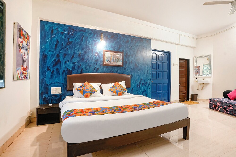Fabhotel Mazzo Residency