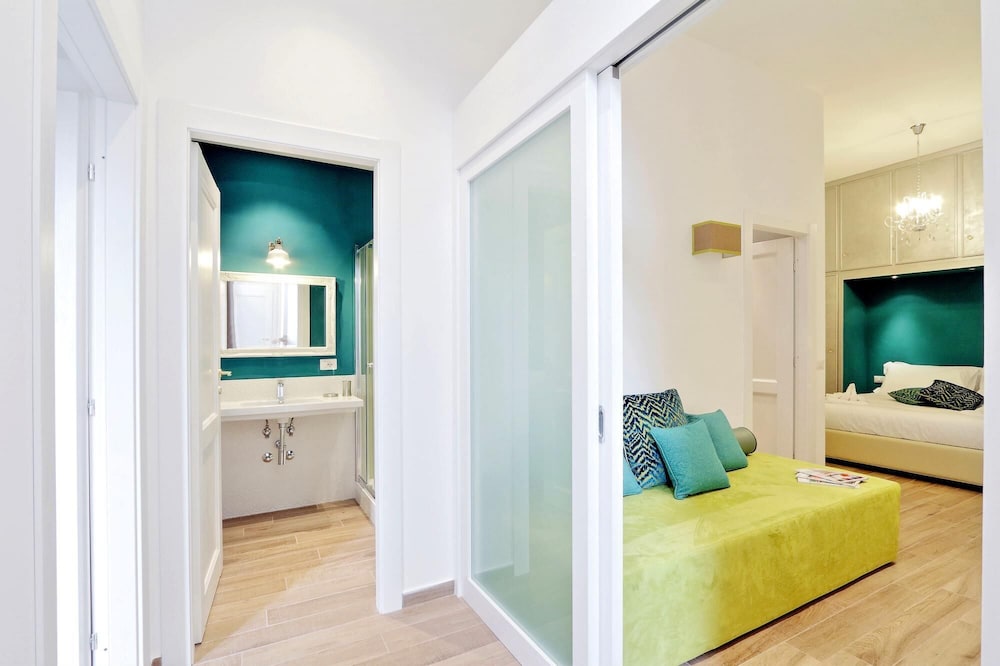 Rm-h501-pale6h3 Monti Apartments - M12