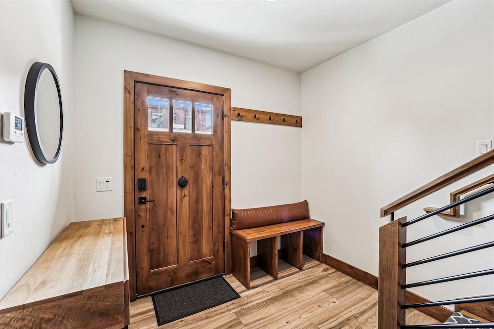 Decked Out Downtown 3 Bedroom Townhouse