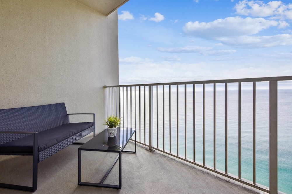 Tidewater by Book That Condo