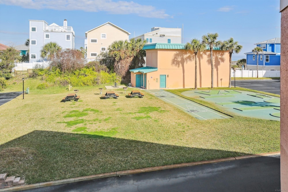 Oceanfront Luxury: 2BR Condo + Pool in St.aug