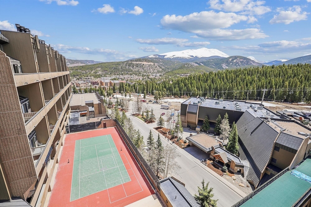 Beaver Run Black Diamond Penthouse by RedAwning