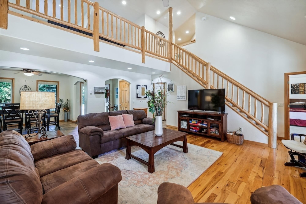 Legend Lake Lookout 4 Bedroom Home