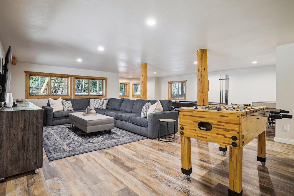 American Way Chalet 5 Bedroom Home