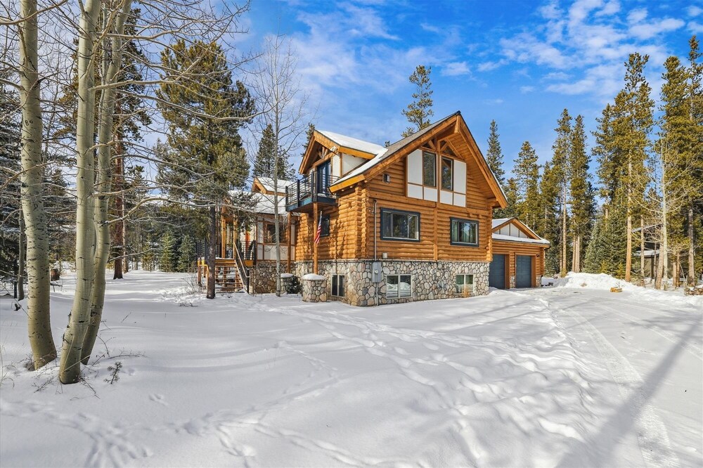 American Way Chalet 5 Bedroom Home