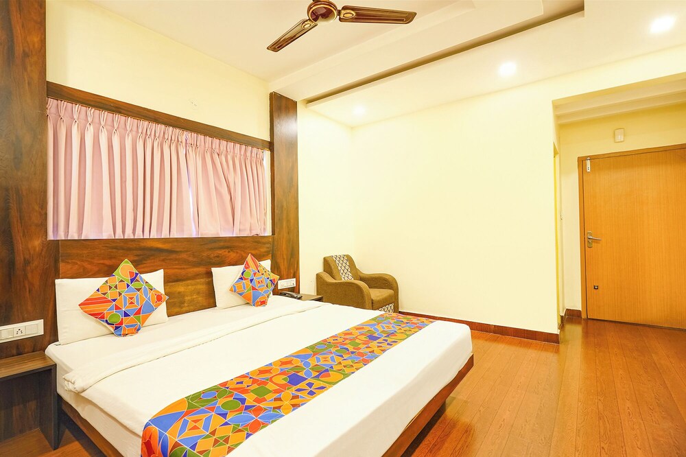 FabHotel Royal Wood Premier - Near Karnataka Golf Association, Domlur