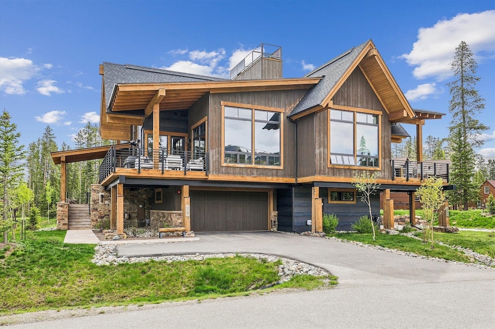 Chateau Breck 4 Bedroom Townhouse