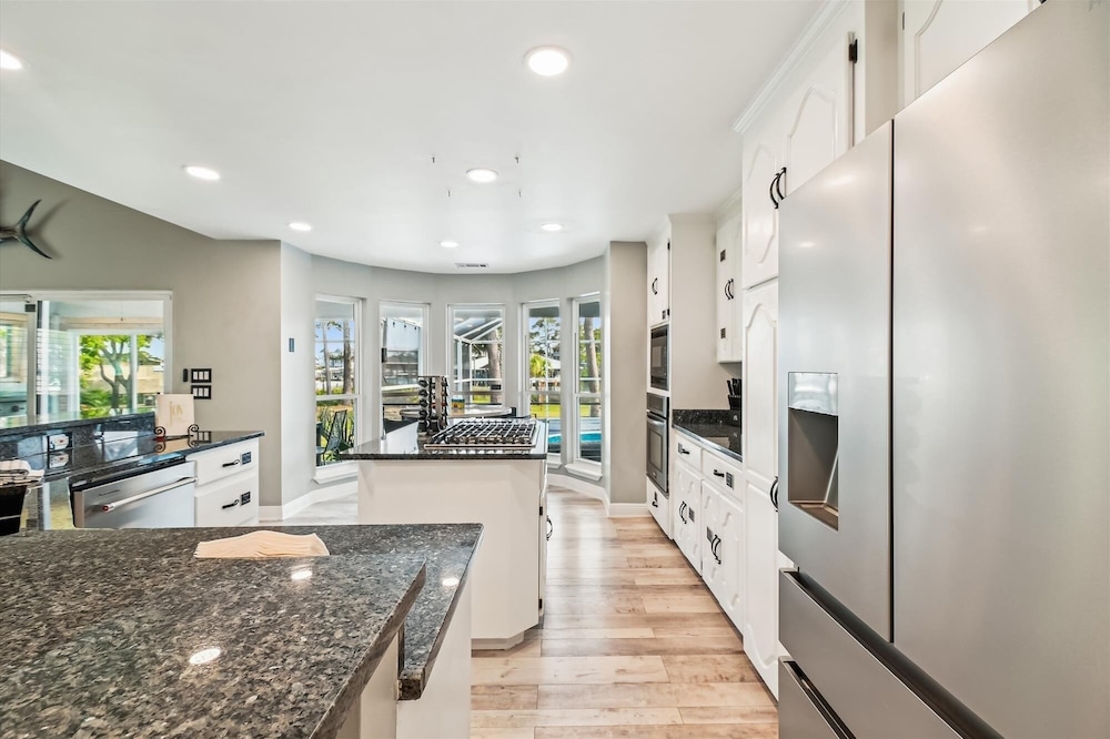 8753 N. Lagoon Dr. - Waterside Oaks On Grand Lagoon 5 Bedroom Home