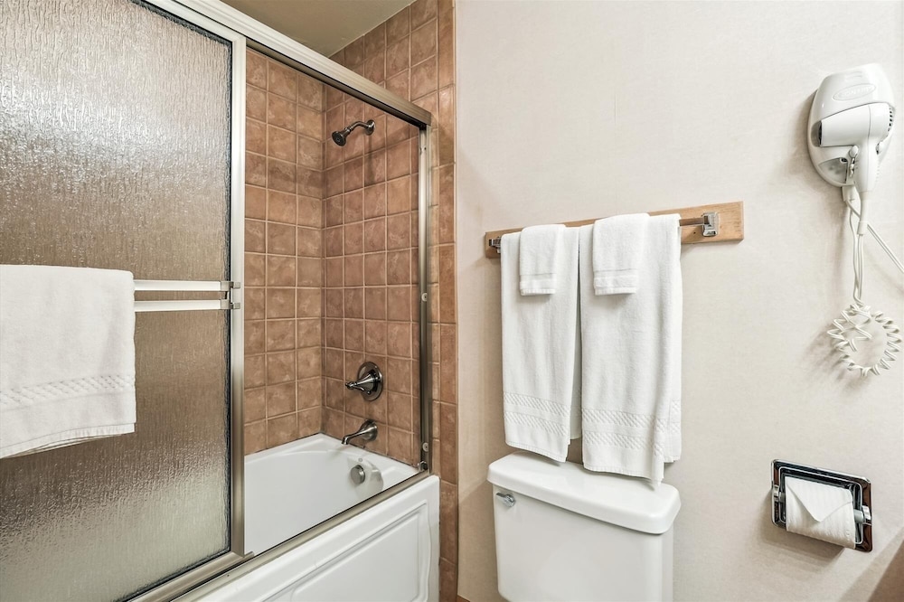 Cedars 24 3 Bedroom Duplex