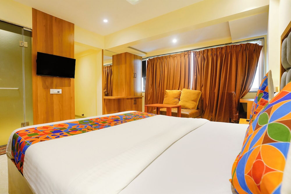 Fabhotel Ratna Mahal