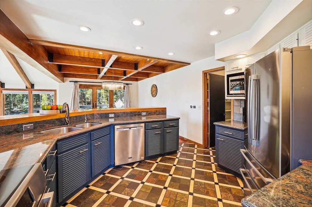 Summit Solitude Estate 3 Bedroom Home
