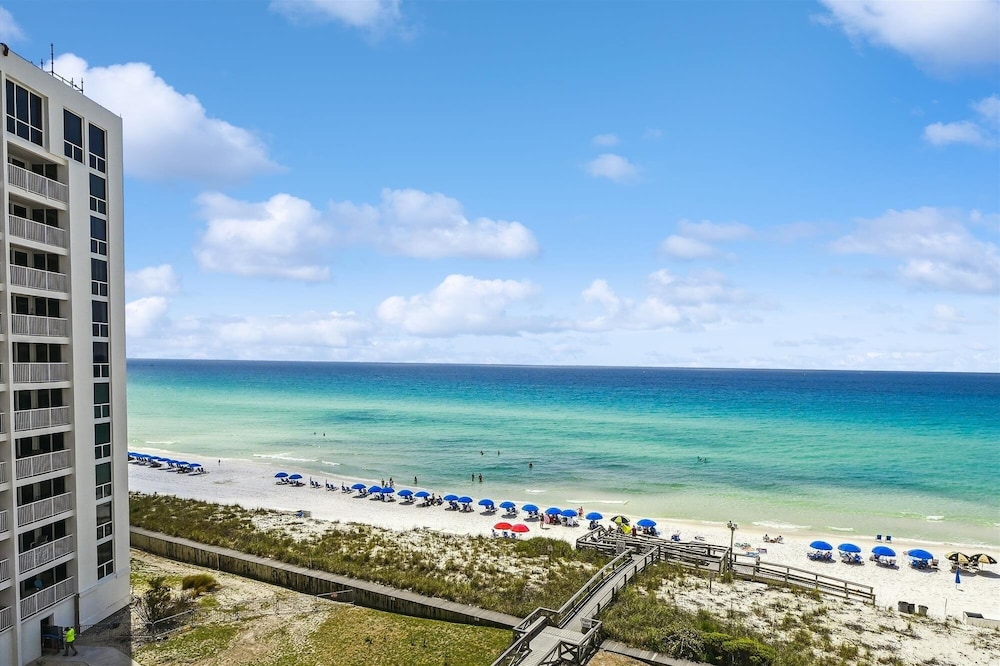 Shoreline Towers 2073 2 Bedroom Condo by RedAwning