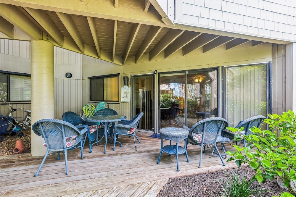 Hibiscus H104: Cozy Island Retreat With Comfort & Charm