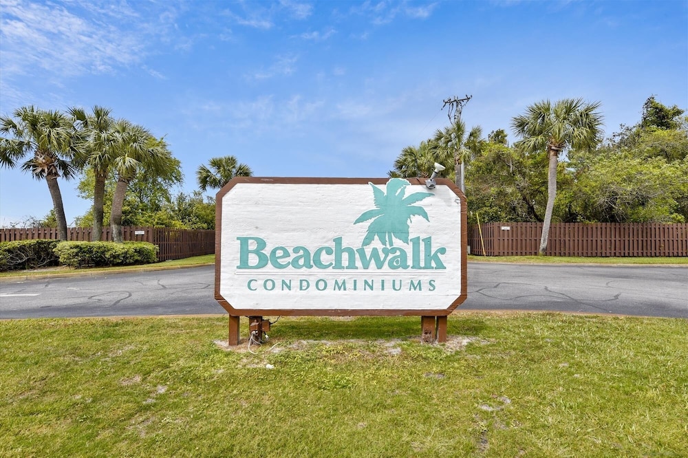 Beachwalk 18d 2 Bedroom Townhouse