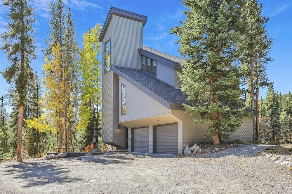Summit Solitude Estate 3 Bedroom Home