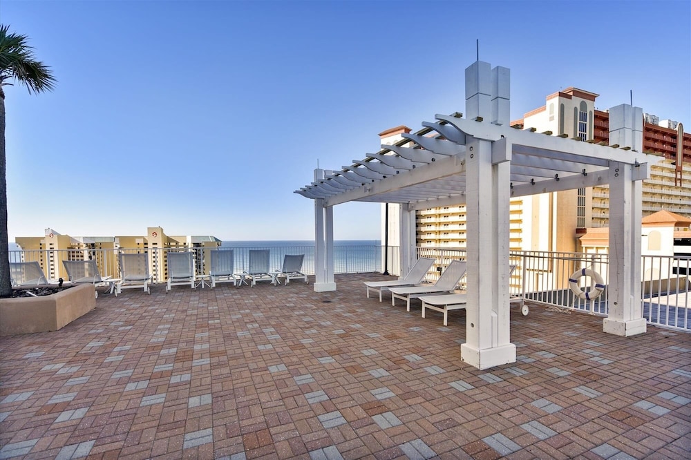 Laketown Wharf 338 3 Bedroom Condo