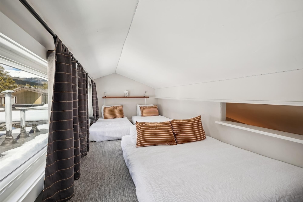 Gold Camp 54 2 Bedroom Condo