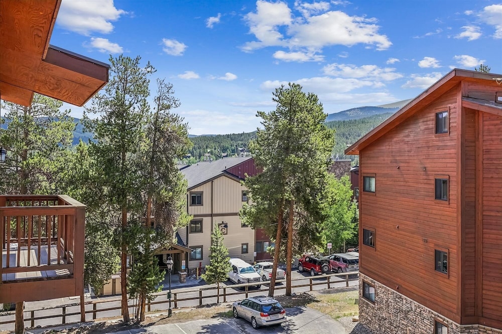 Pine Ridge 11e 2 Bedroom Condo