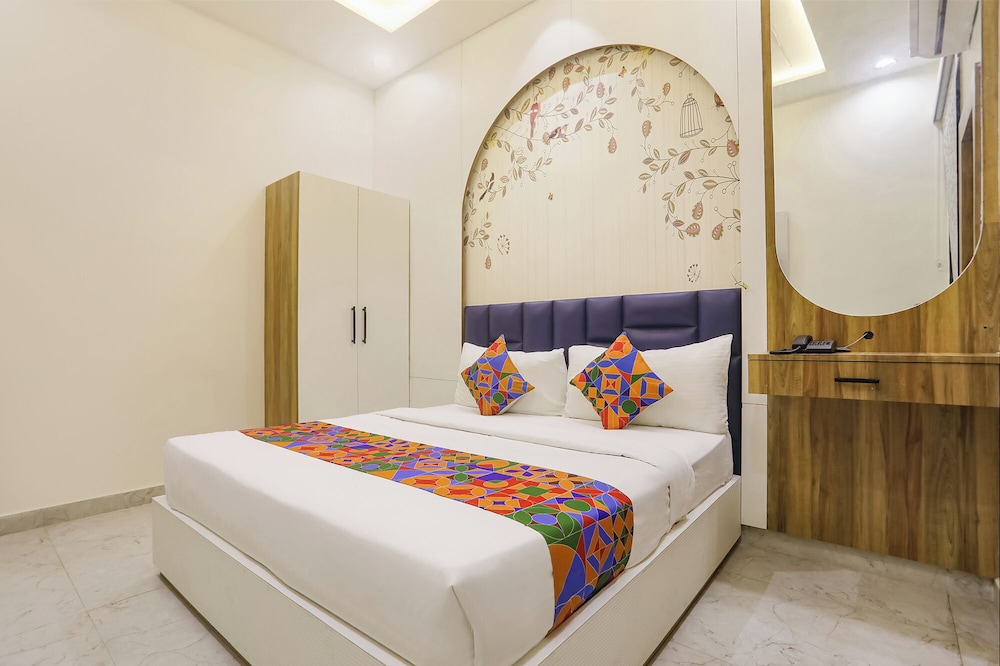 Fabhotel Gurukripa