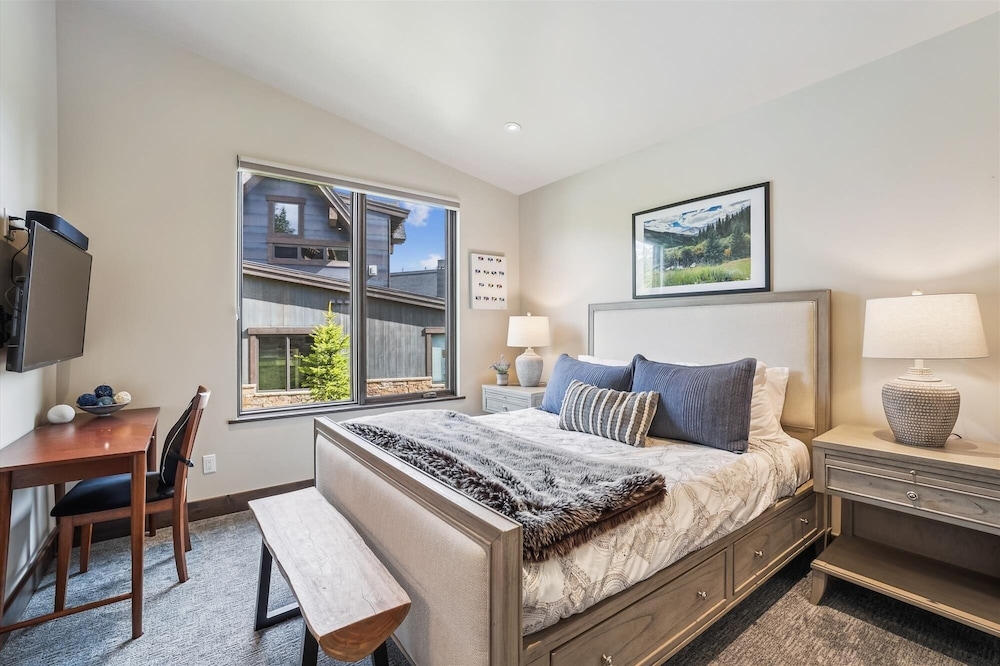 Chateau Breck 4 Bedroom Townhouse