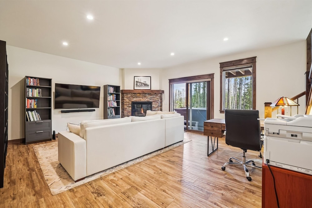 Breck Mountain Getaway 4 Bedroom Home