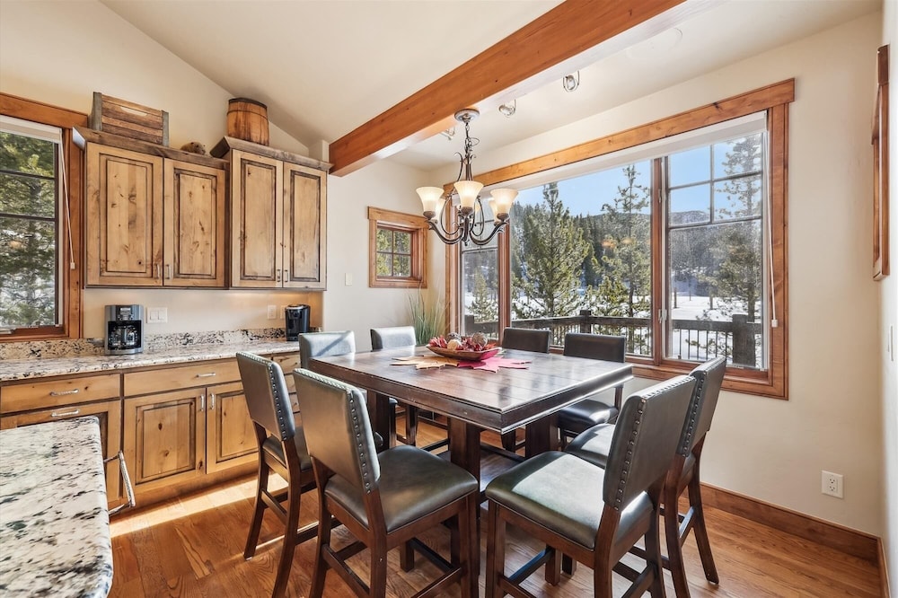 The Beaver Lodge At Breckenridge 4 Bedroom Home