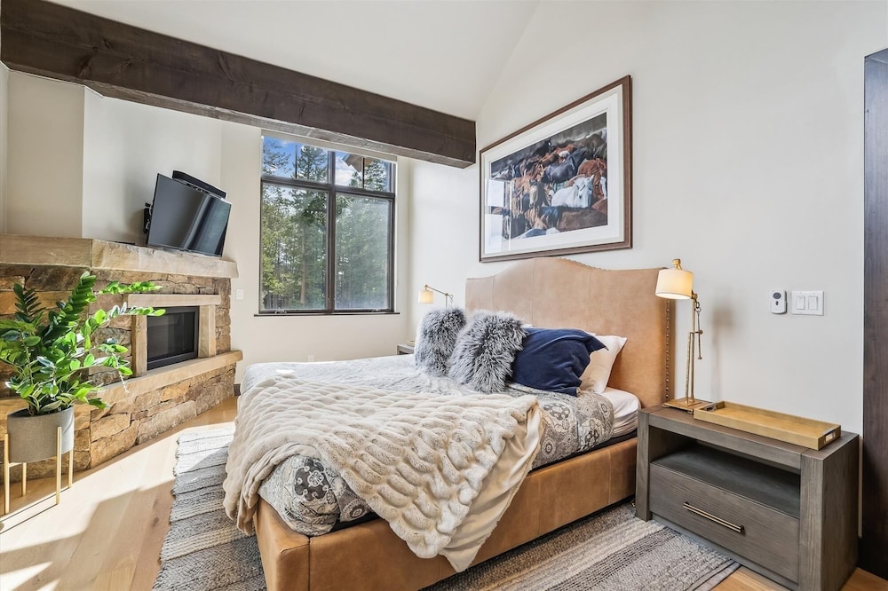 Chateau Breck 4 Bedroom Townhouse