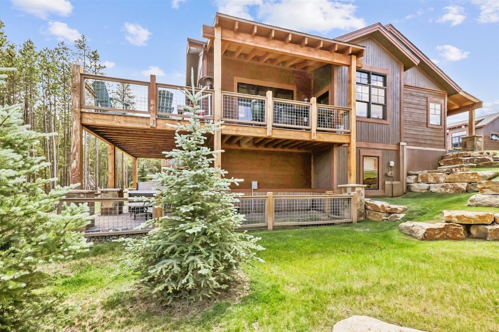 Breck Mountain Getaway 4 Bedroom Home