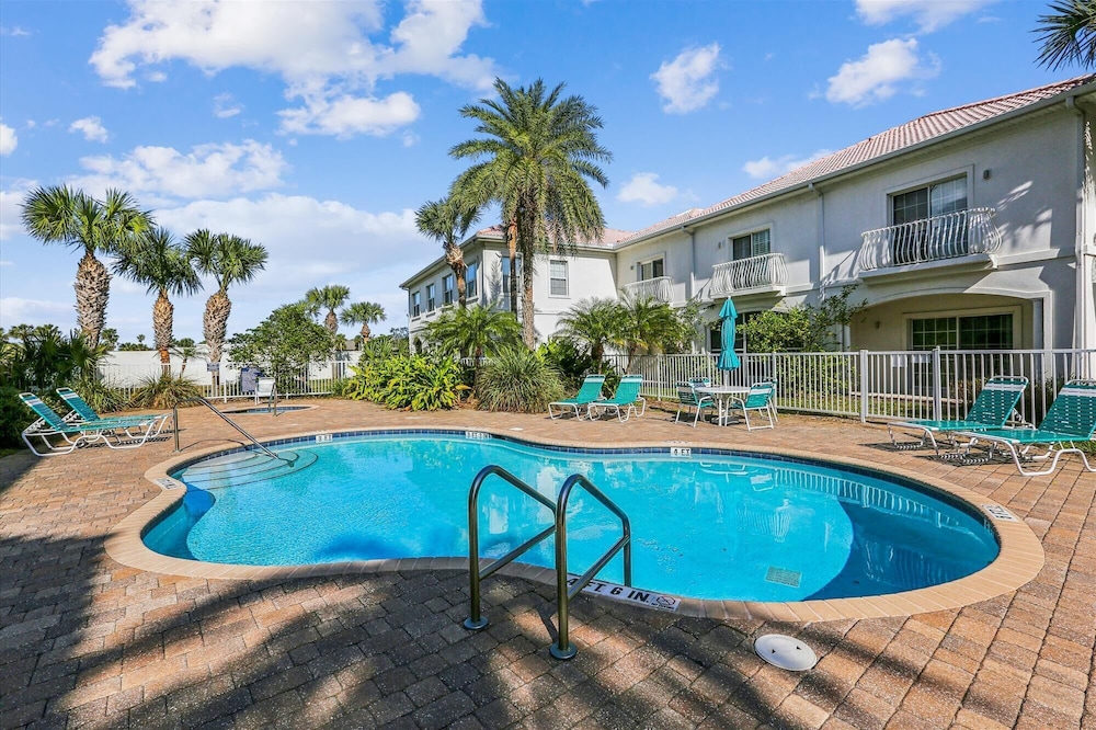 Beachside Bliss: 3BR Coastal Condo w/ Pools & Patio in St. Augustine