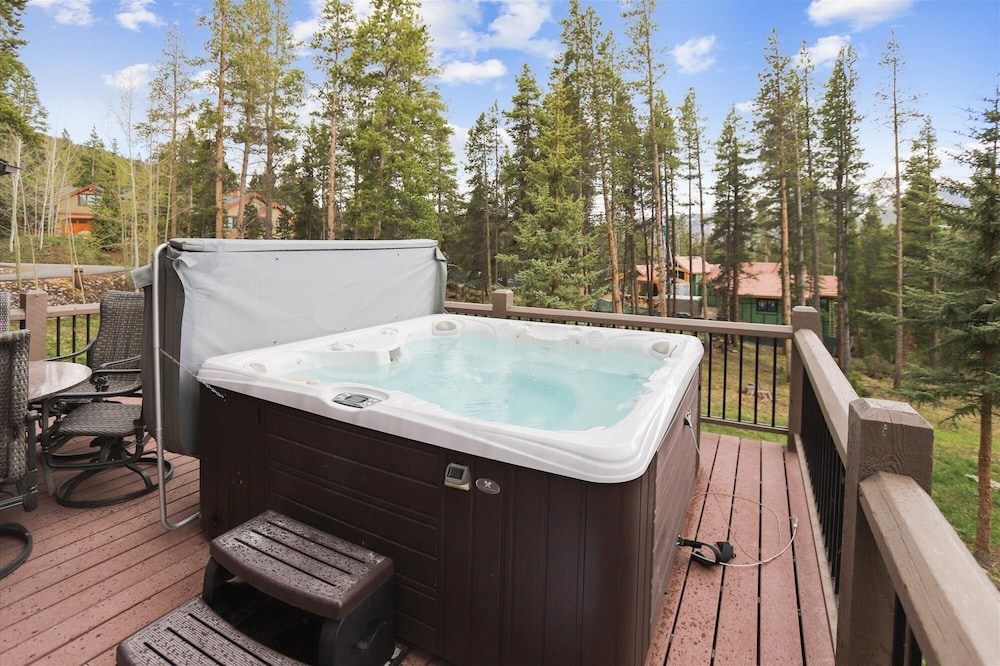 Evergreen Lodge