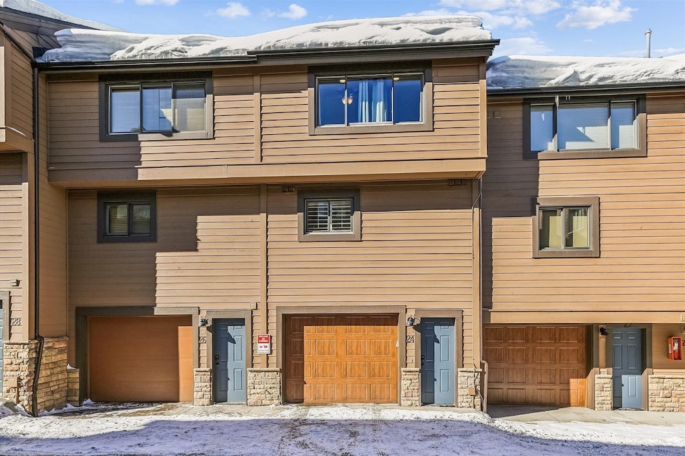 Cedars 24 3 Bedroom Duplex