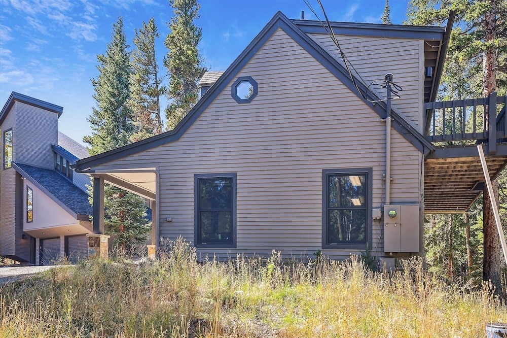 Summit Solitude Estate 3 Bedroom Home
