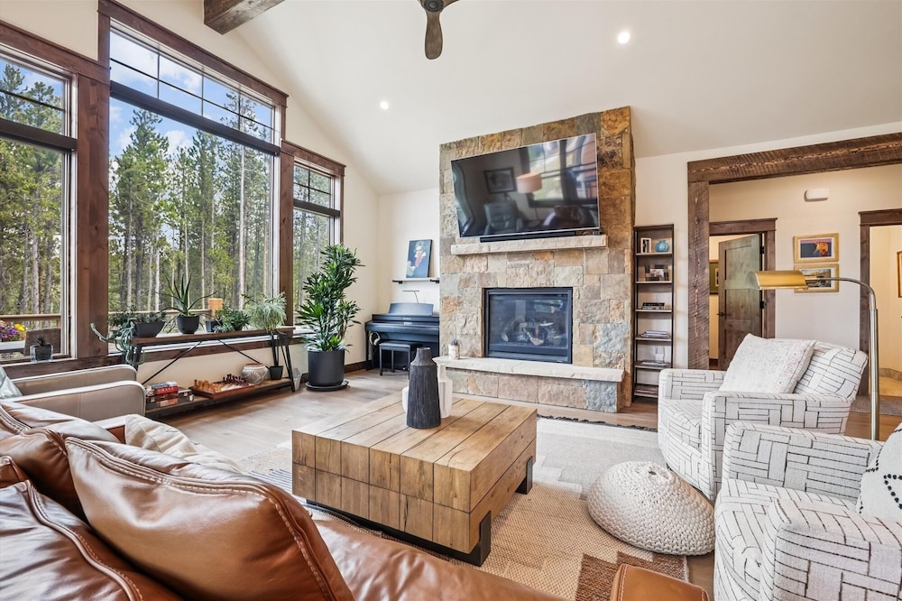 Breck Mountain Getaway 4 Bedroom Home