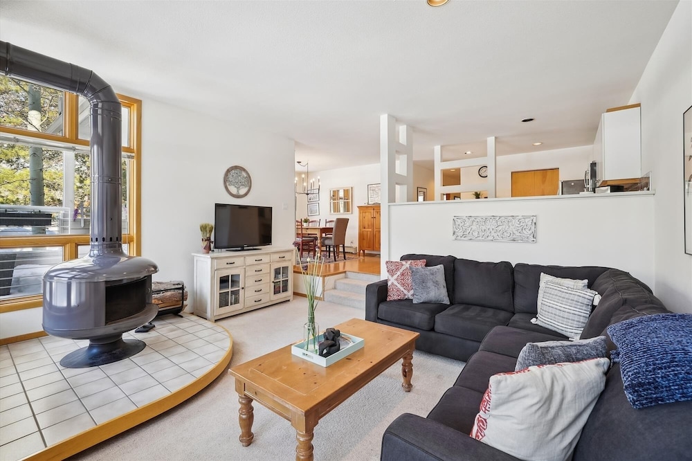 River Glen 107c 2 Bedroom Condo