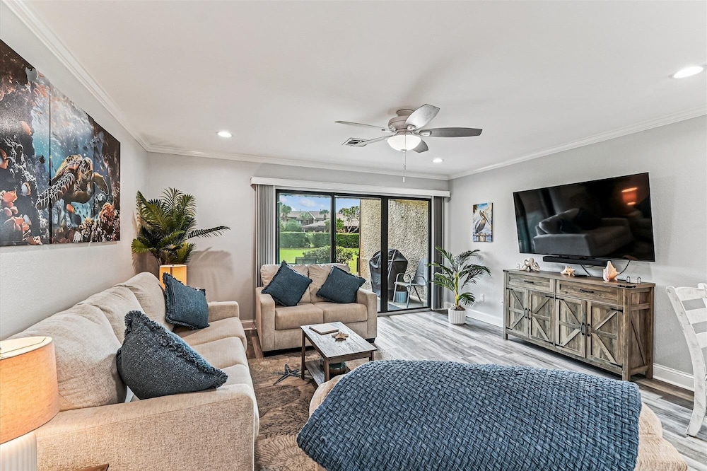 Beachwalk 18d 2 Bedroom Townhouse