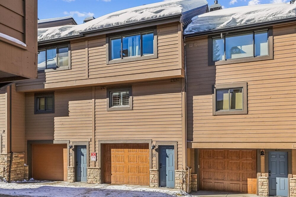 Cedars 24 3 Bedroom Duplex