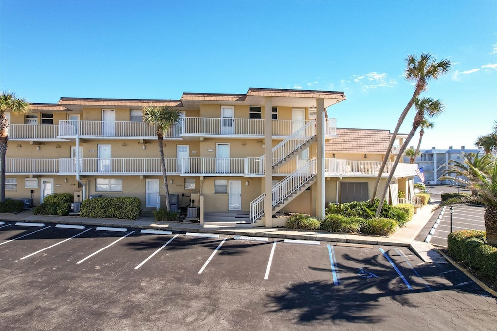 Oceanic Luxury: Historic St. Augustine Gem