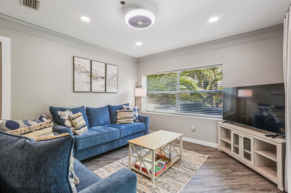 Ocean Gate I104
