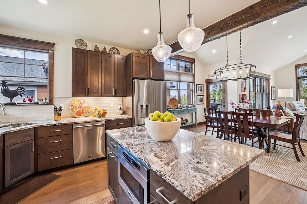 Breck Mountain Getaway 4 Bedroom Home