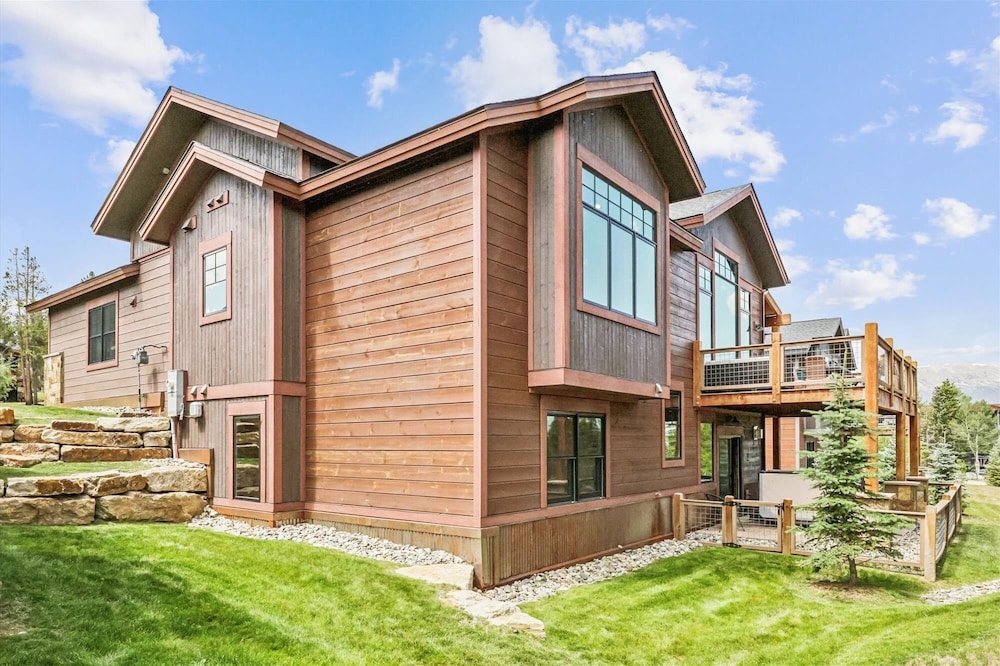 Breck Mountain Getaway 4 Bedroom Home