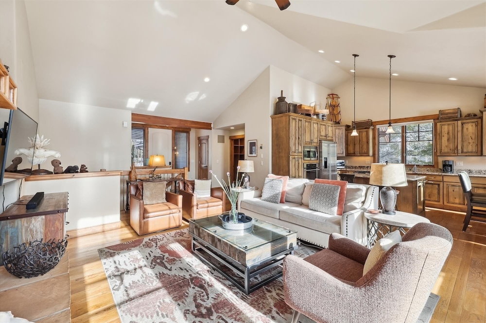 The Beaver Lodge At Breckenridge 4 Bedroom Home