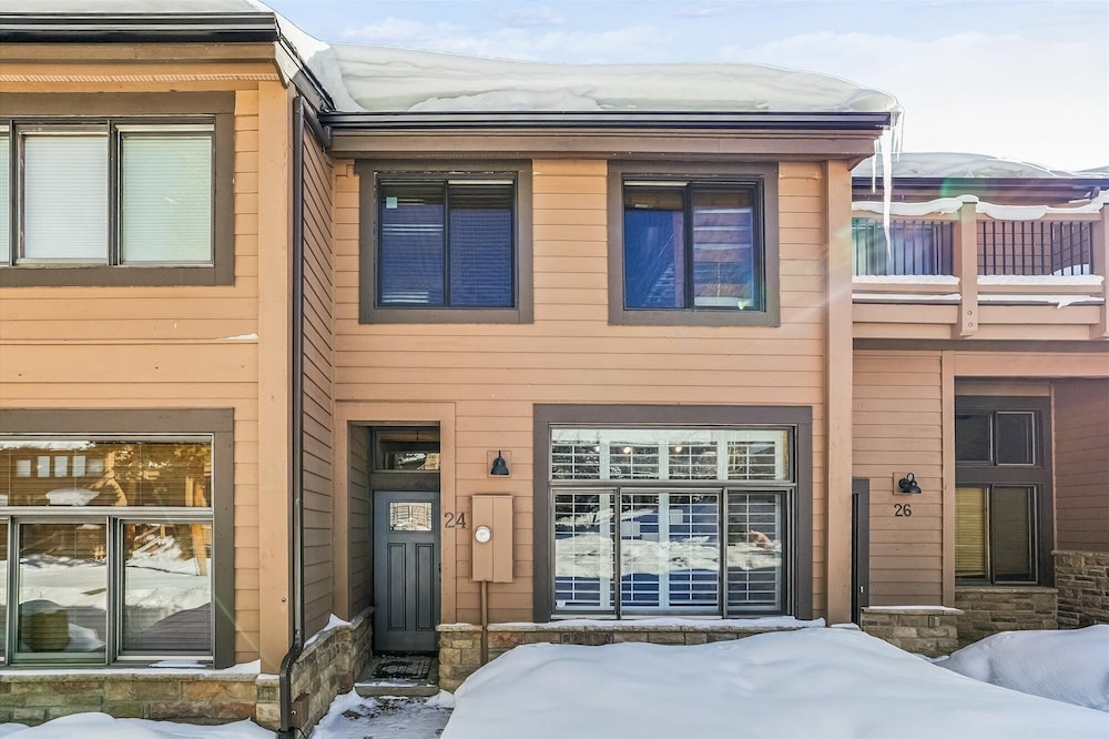 Cedars 24 3 Bedroom Duplex