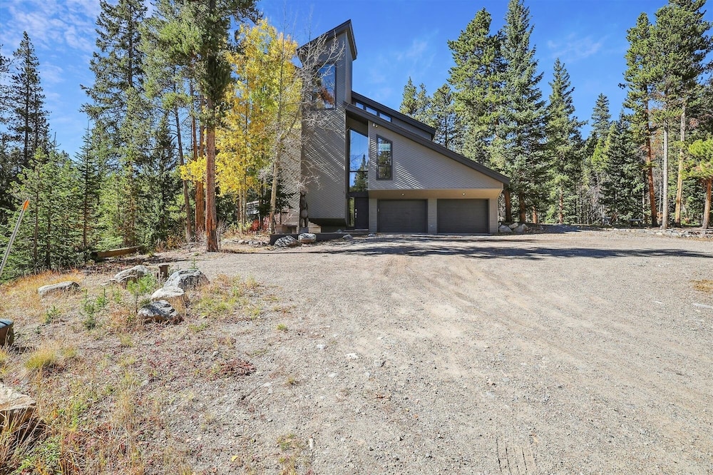 Summit Solitude Estate 3 Bedroom Home