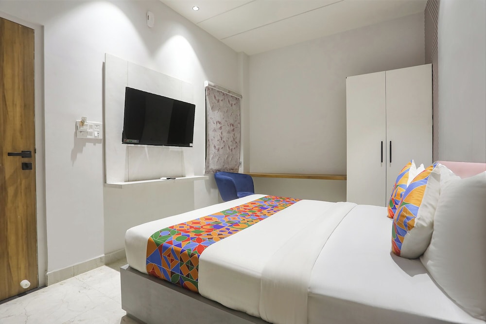 Fabhotel Gurukripa