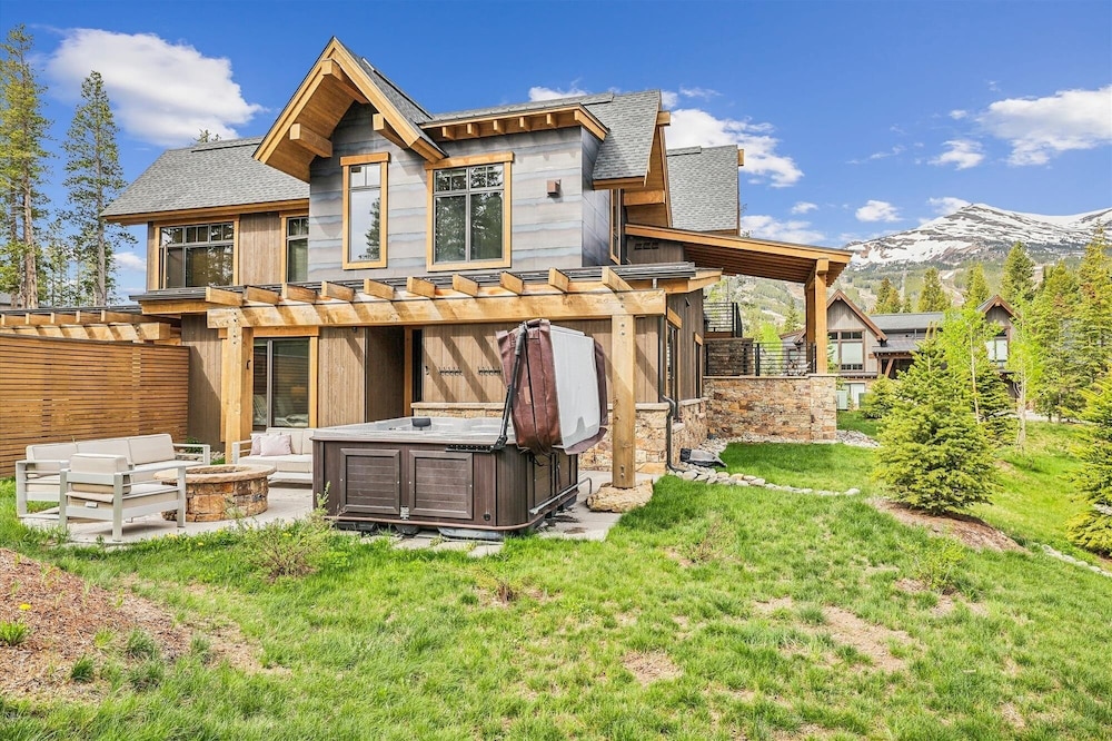 Chateau Breck 4 Bedroom Townhouse