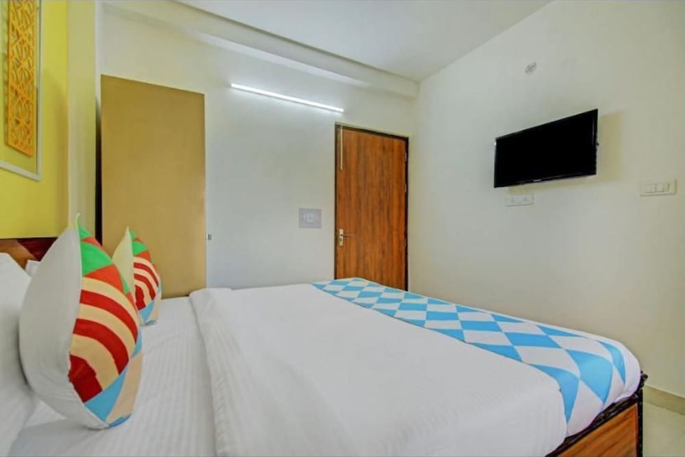 Green Orbit Hotel